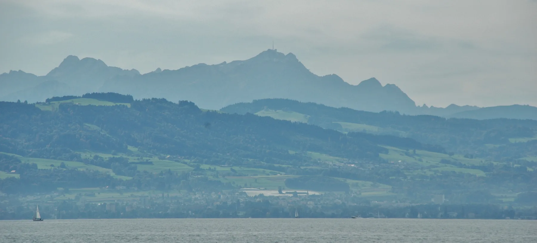 Blick über den Bodensee bis zum Säntis